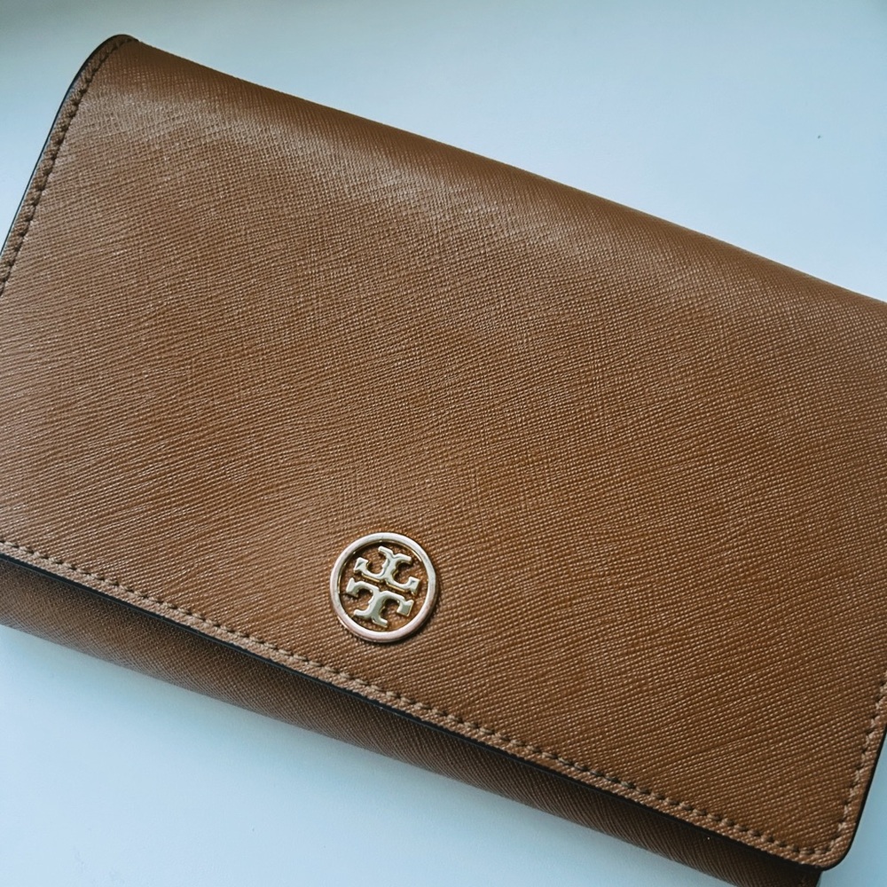 Tory Burch Robinson Crossbody Wallet with Gold Chain Bag